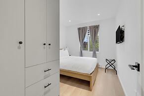 Le Victoria MidTown Montreal