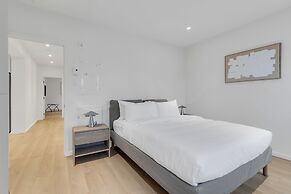 Le Victoria MidTown Montreal