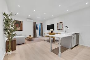 Le Victoria MidTown Montreal