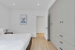 Le Victoria MidTown Montreal