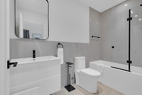 Le Victoria MidTown Montreal