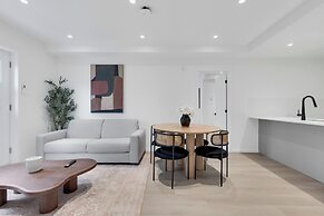 Le Victoria MidTown Montreal