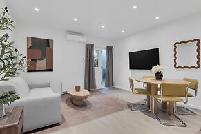 Le Victoria MidTown Montreal