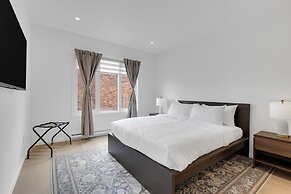 Le Victoria MidTown Montreal