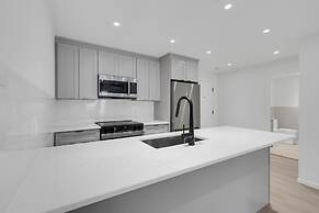 Le Victoria MidTown Montreal