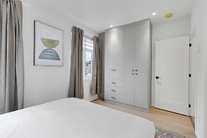 Le Victoria MidTown Montreal