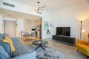 Maison Privee - Modern Yas Island Escape w/ Peaceful Canal Views