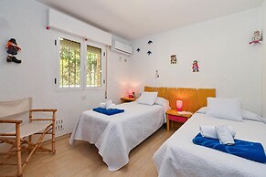 Ker Blanc in J vea With 5 Bedrooms and 4 Bathrooms