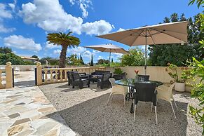 Ker Blanc in J vea With 5 Bedrooms and 4 Bathrooms