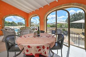 Ker Blanc in J vea With 5 Bedrooms and 4 Bathrooms