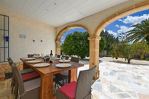 Ker Blanc in J vea With 5 Bedrooms and 4 Bathrooms