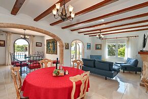 Ker Blanc 8 pax in J vea