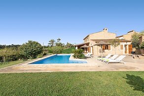 Cas Batlet in Santa y