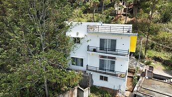 Thalir  Nest Valley View