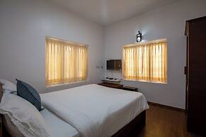 Thalir  Nest Valley View