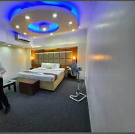 Grand Plaza Hotel