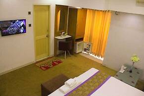 Grand Plaza Hotel