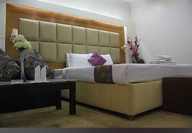 Grand Plaza Hotel