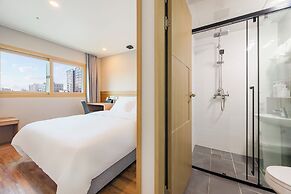 Hotel Moon