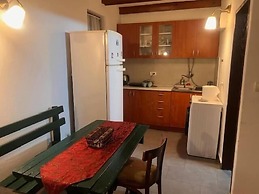 Holiday House in Smederevo With City, Garden, and River Views