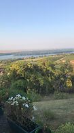 Holiday House in Smederevo With City, Garden, and River Views