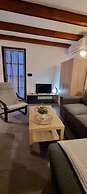 Holiday House in Smederevo With City, Garden, and River Views