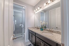 Home Near Disney Area-sleeps 14 Guest