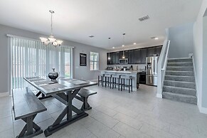 Home Near Disney Area-sleeps 14 Guest