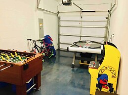 Home Near Disney Area-sleeps 14 Guest