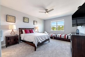 Home Near Disney Area-sleeps 14 Guest