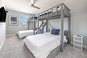 Home Near Disney Area-sleeps 14 Guest