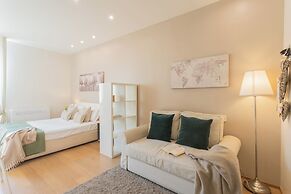 MT Studio by Rent All Como