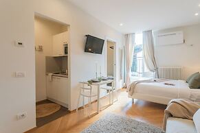 MT Studio by Rent All Como