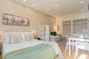 MT Studio by Rent All Como