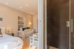 MT Studio by Rent All Como