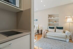 MT Studio by Rent All Como