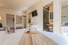MT Studio by Rent All Como