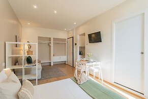 MT Studio by Rent All Como