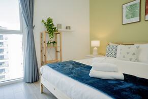 Modern Yas Island Escape w Peaceful Canal Views