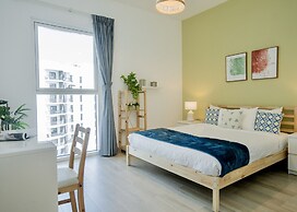 Modern Yas Island Escape w Peaceful Canal Views