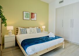 Modern Yas Island Escape w Peaceful Canal Views