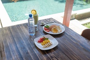 Mupu Jana G.House Keramas