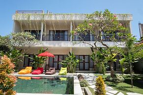 Mupu Jana G.House Keramas