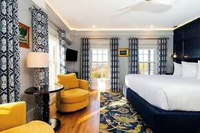 Topside Inn