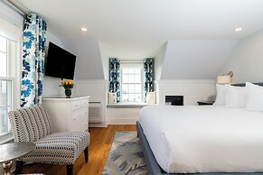 Topside Inn