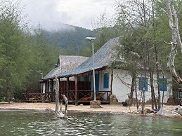 Dugong Bay Phu Quoc Ham Ninh Fishing Village Resort