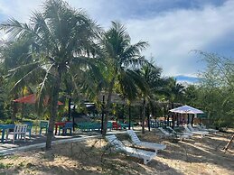 Dugong Bay Phu Quoc Ham Ninh Fishing Village Resort