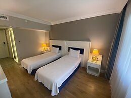Mara Palas Hotel