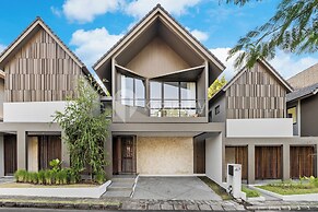 Elio Villa by Kozystay