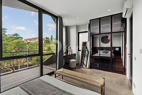 Elio Villa by Kozystay